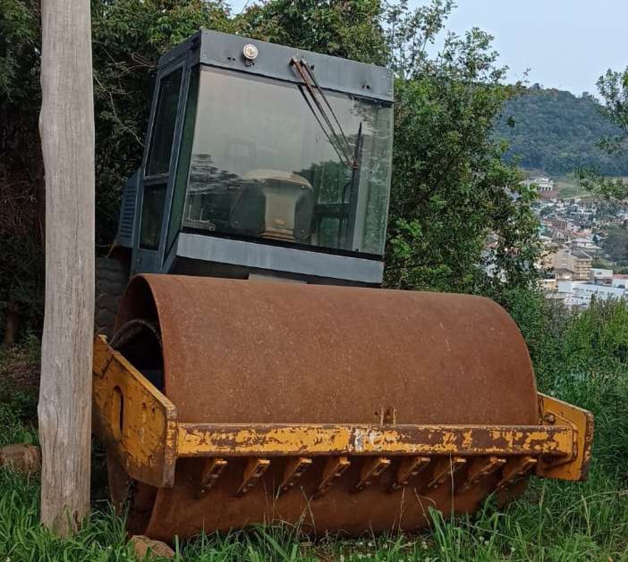 LOTE 10: ROLO COMPACTADOR XCMG XSL 120 C