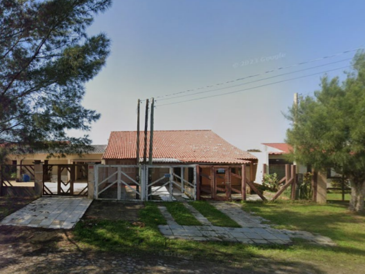 SOBRADO N°102 DO CONDOMÍNIO RESIDENCIAL NORDESTE II EM CIDREIRA/RS