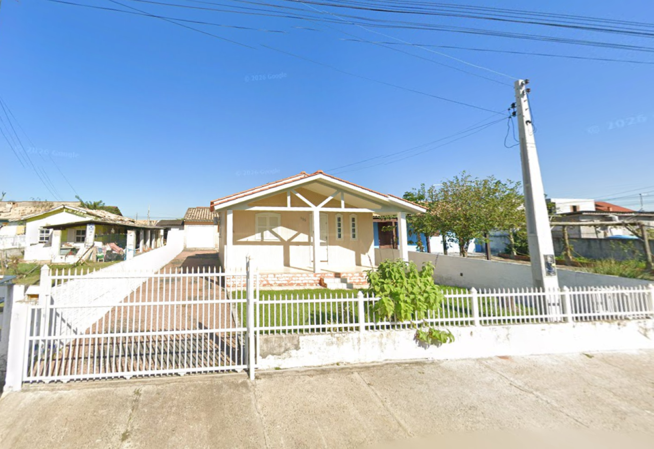 CASA EM BALNEÁRIO RINCÃO/SC